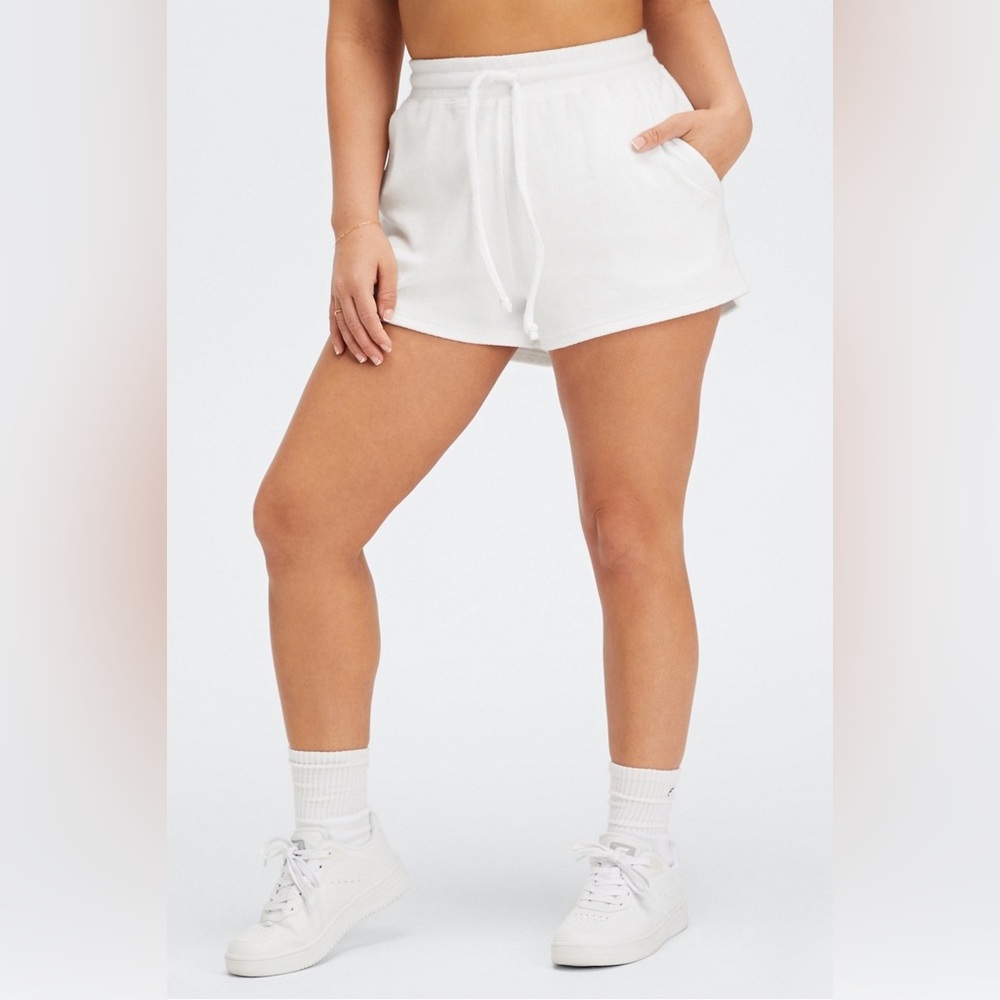 FABLETICS White TOWEL TERRY 2" Lounge Shorts Sz L